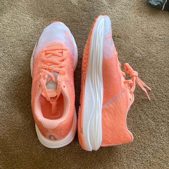 New Women’s Puma Velocity Nitro 2 Wildwash Orange White Women Running Shoes!🔥🔥 - Picture 1 of 6